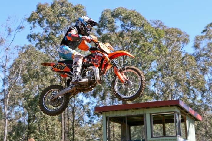 678x444 pixels (85K)